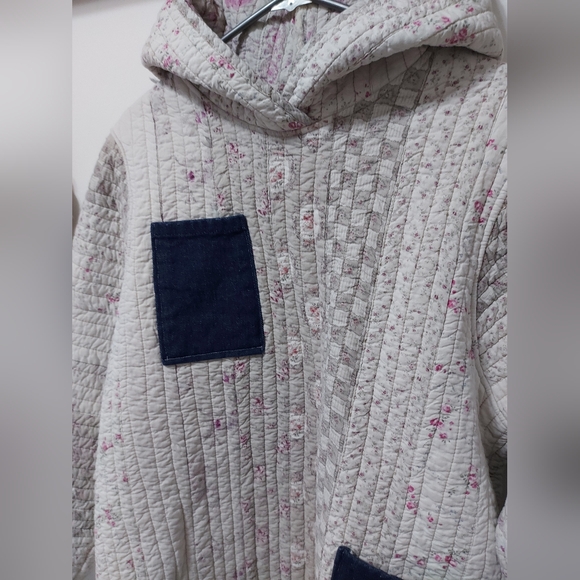 Hoodie upcycle from a blanket - Picture 3 of 10